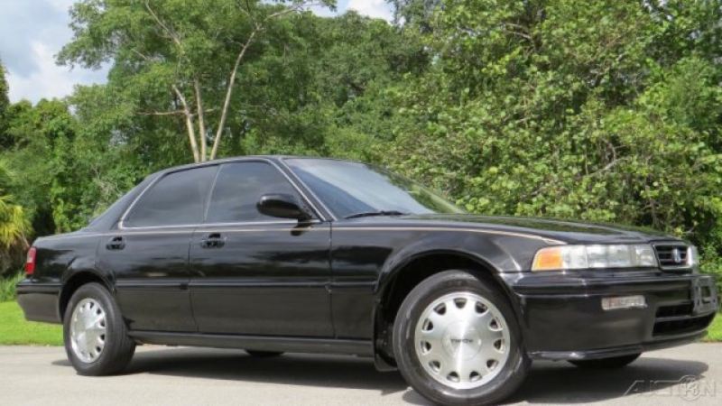 Illustration for article titled Used Car Face Off: Aging Gracefully With Old New Luxury Sedans
